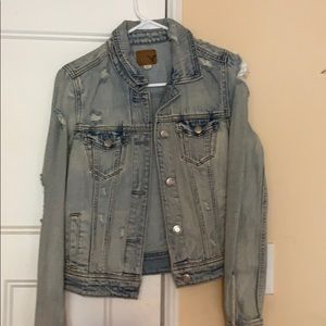 American eagle distressed jean jacket